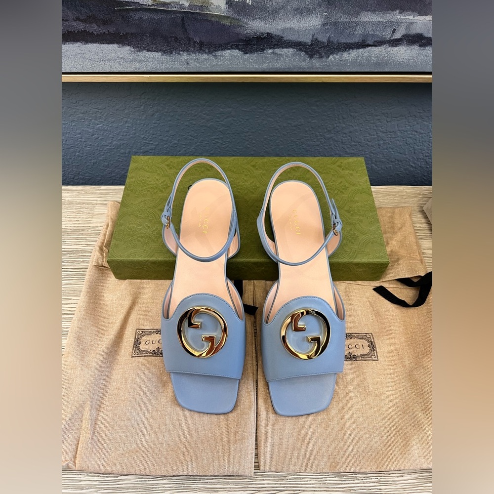 🆕 Gucci Blondie Light Blue Sandals with Gold Accent
